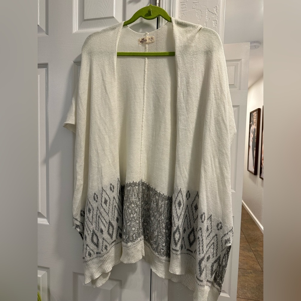 Hollister no-close cardigan